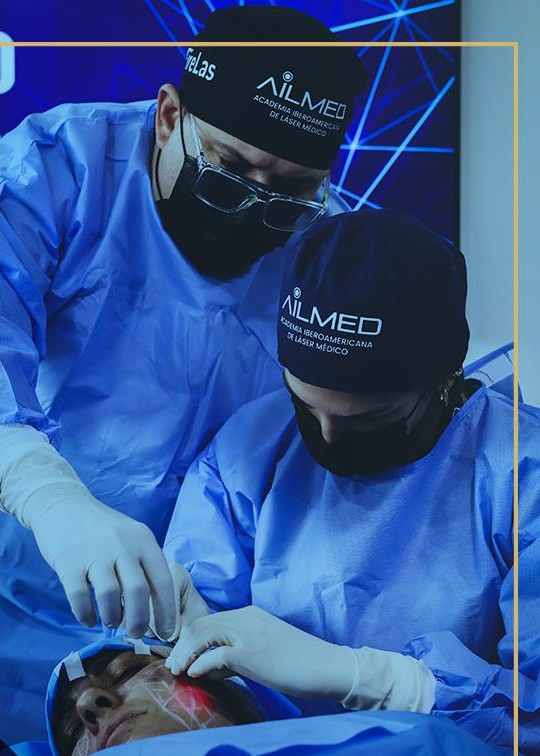 Práctica supervisada durante el curso de Endoláser Facial de AILMED